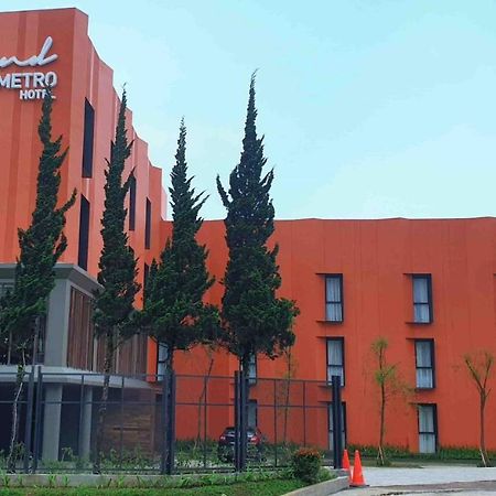 Отель Grand Metro Puncak Cibodas Экстерьер фото